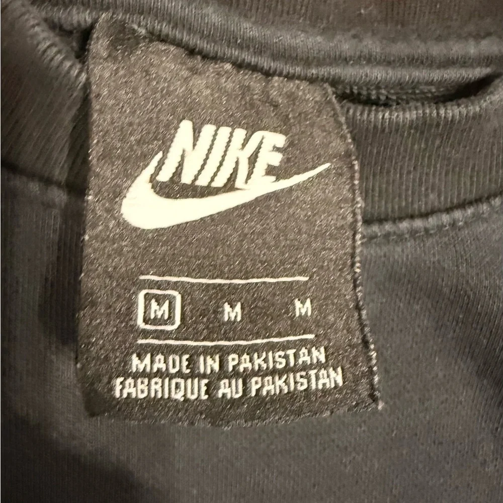 Nike Men's Black Crewneck Sweatshirt